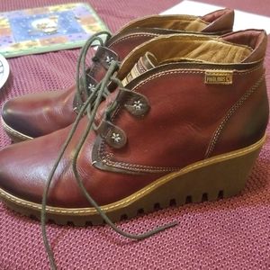 Pikolinos boots